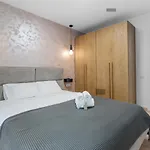 Apartament Opera Residence - Cismigiu, Eroilor, Free Private Parking